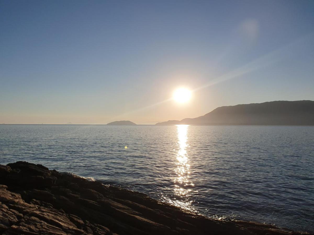 Bangalo Com Vista Para O Mar No Condominio Yacamim Ilhabela Praia Do Curral Ngoại thất bức ảnh